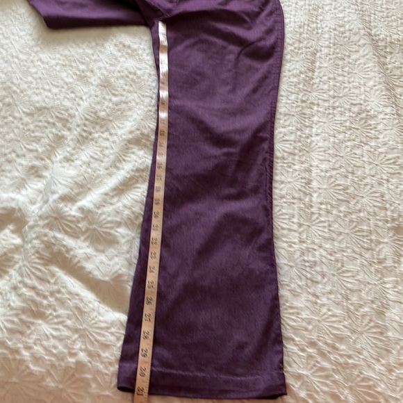 Italian Sisley brand purple pants with front zip and buttons. - Picture 3 of 11